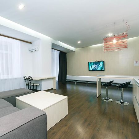 Kreschatik 21 With Terrace 2Br Kiev Exterior foto