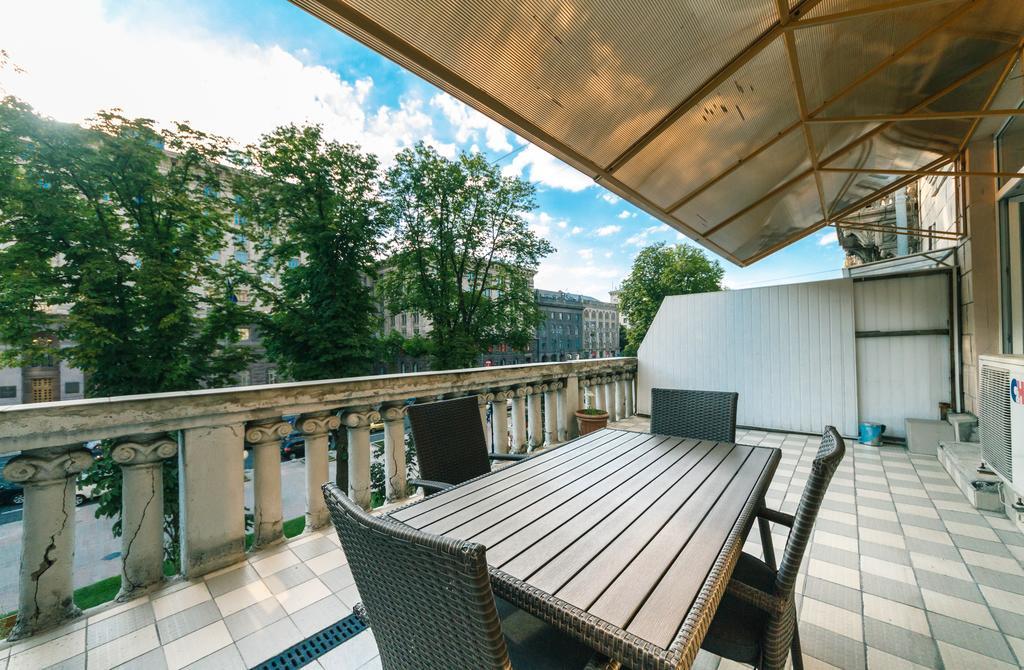 Kreschatik 21 With Terrace 2Br Kiev Exterior foto