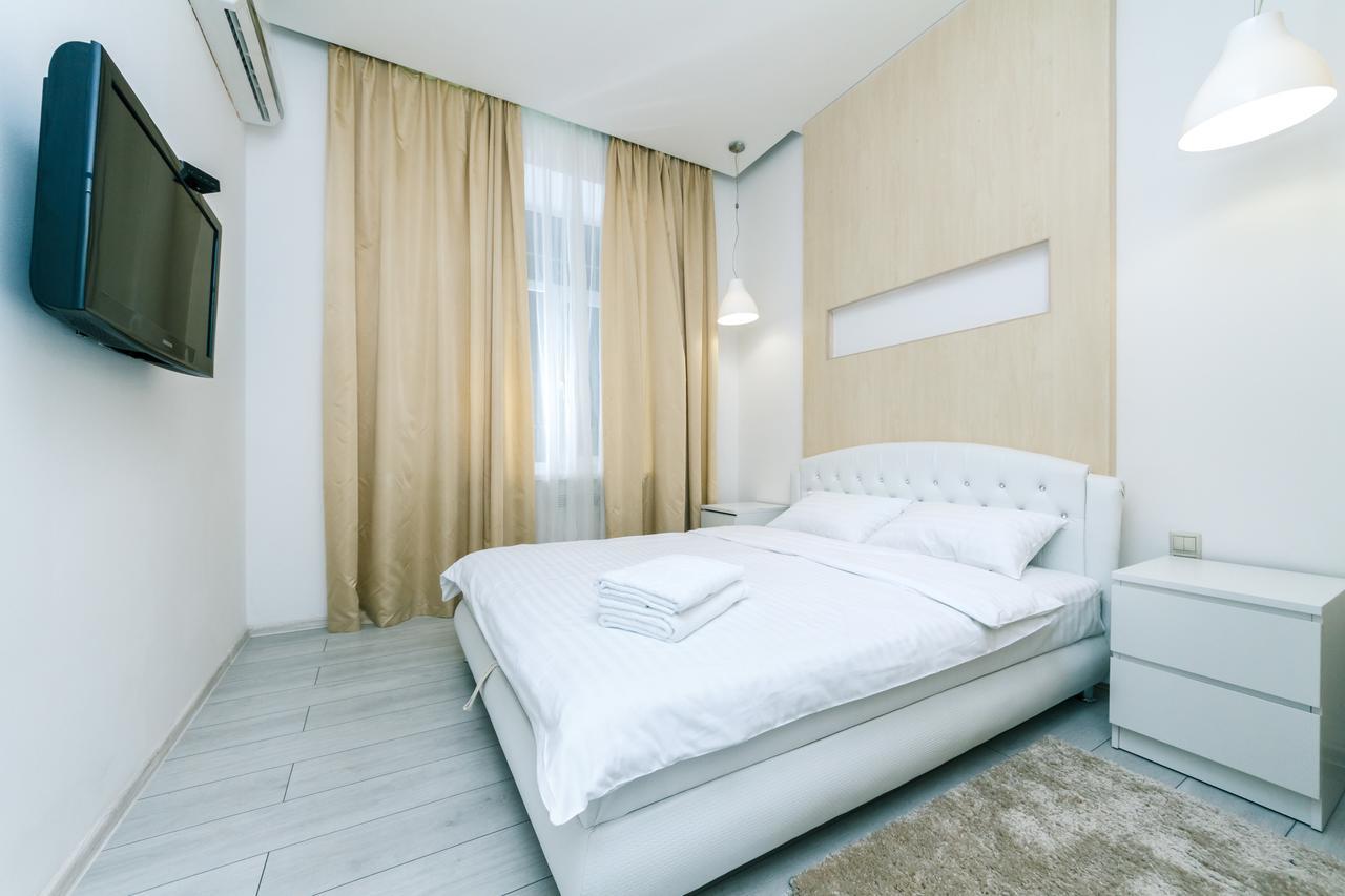 Kreschatik 21 With Terrace 2Br Kiev Exterior foto